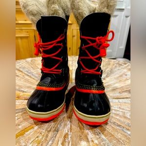 Unisex Boys or Girls Sorel Kids Fur Lined Winter Boots Size 3 -EUC